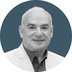 a headshot of zach mendelson from nasbp