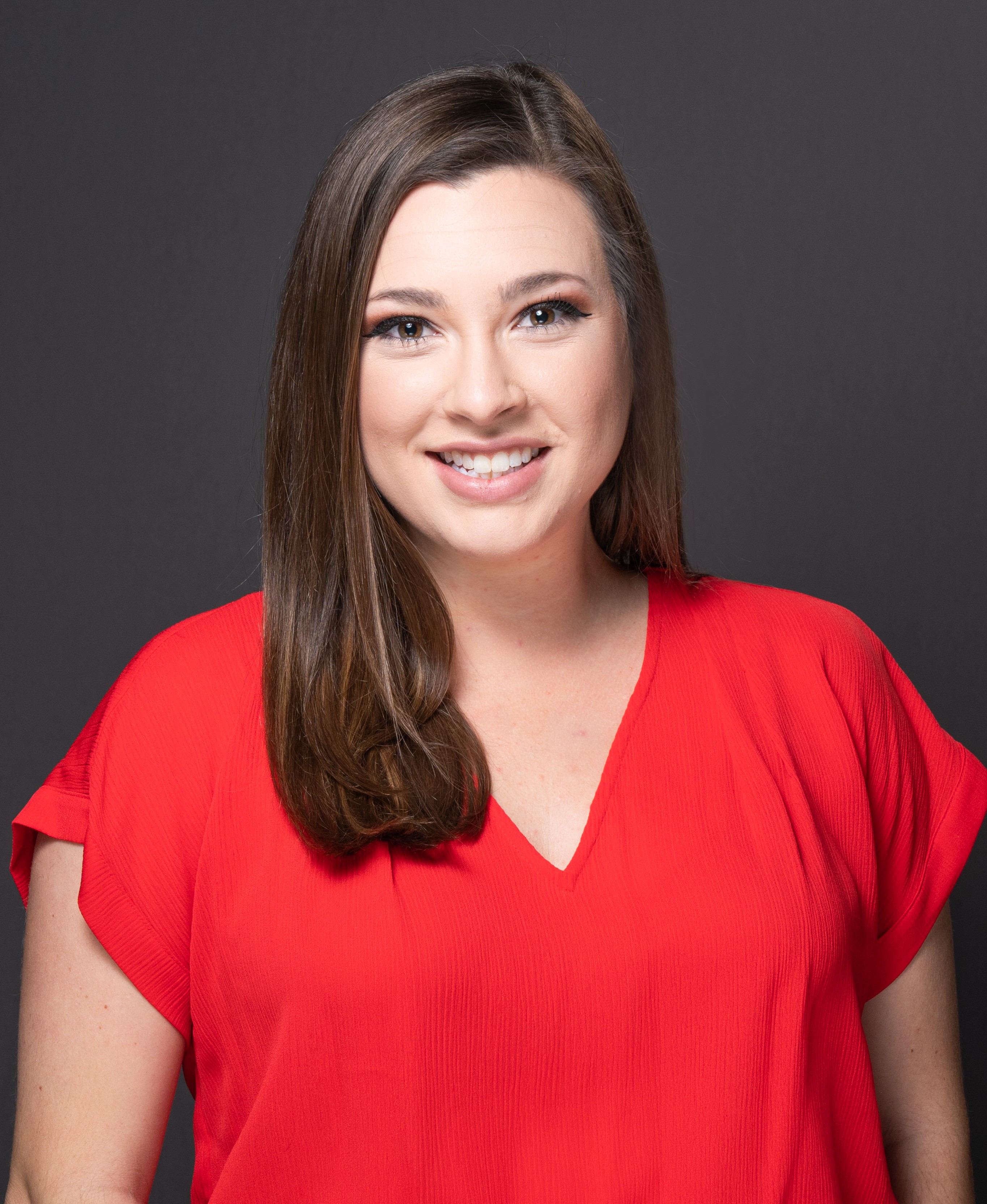headshot of rachael farr.