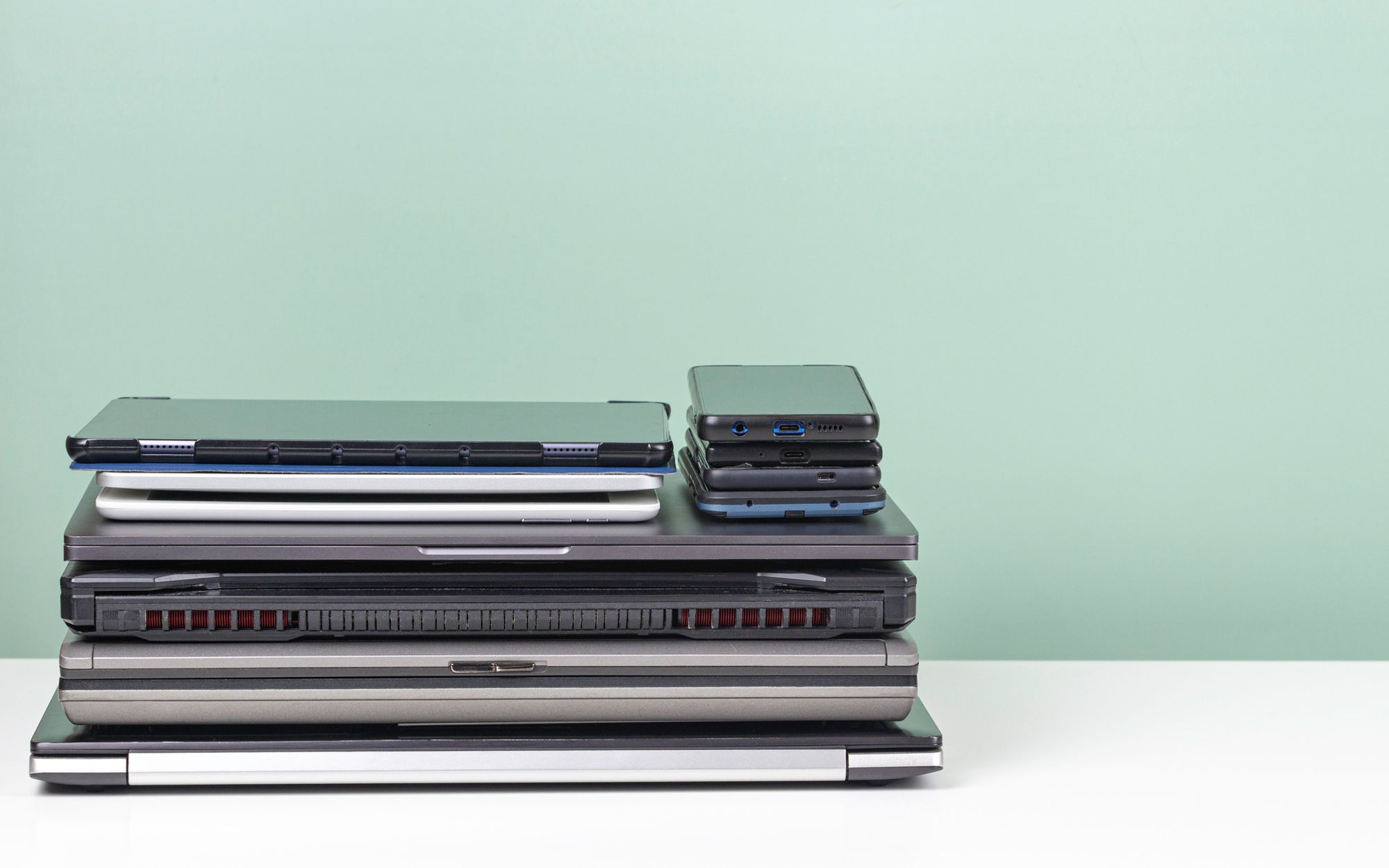 b252ef3ff304faa8cc1a7cd032d344288c7d2a95-2000×1250