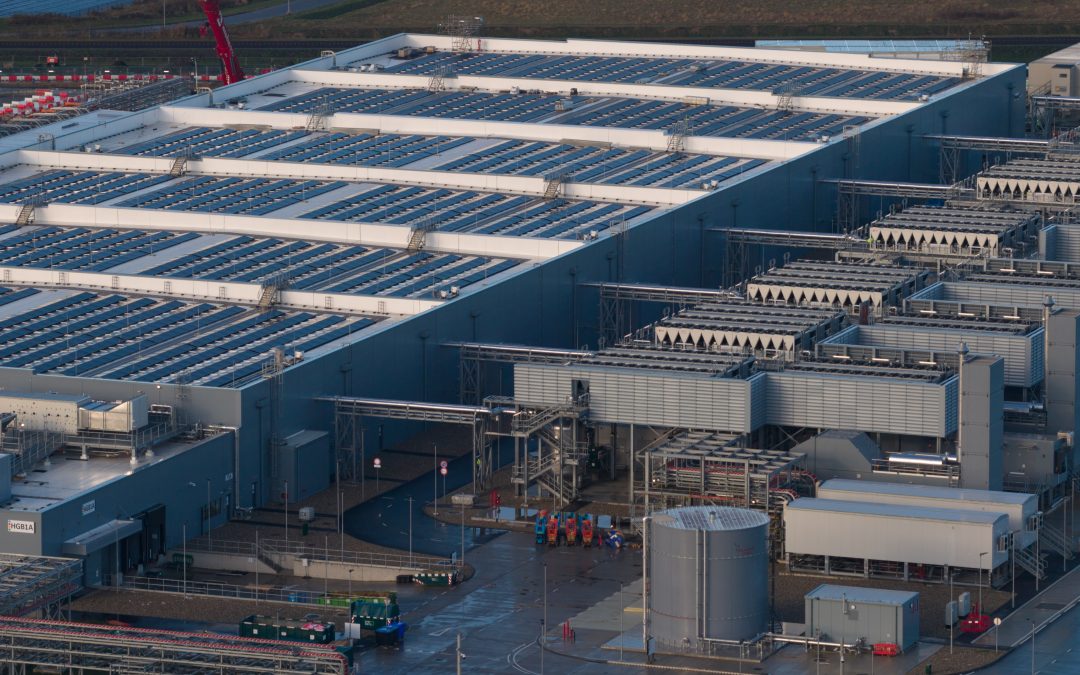 Preparing Contractors for Navigating Community Pushback on Data Center construction